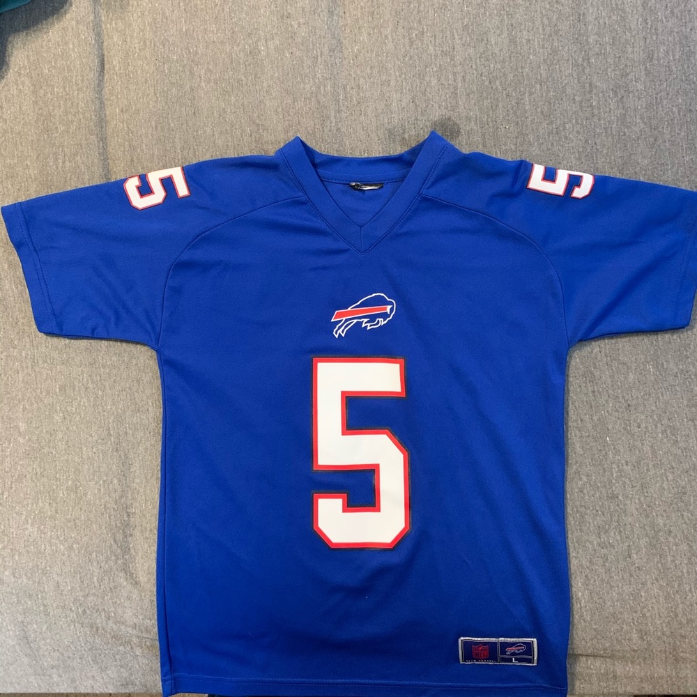 Bills throwback boys Tyrod Taylor jersey.